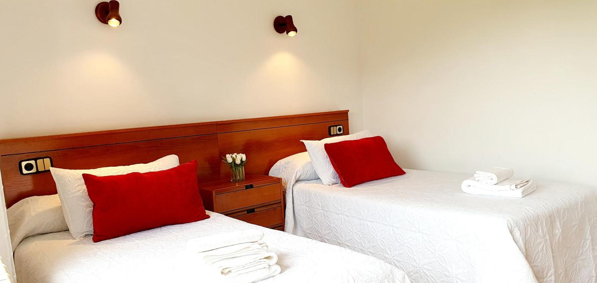 Sidreria La Casa Abajo Hotel La Franca Bagian luar foto