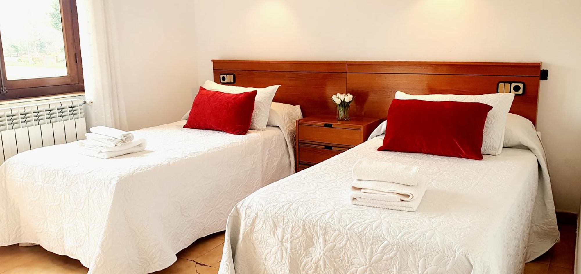 Sidreria La Casa Abajo Hotel La Franca Bagian luar foto