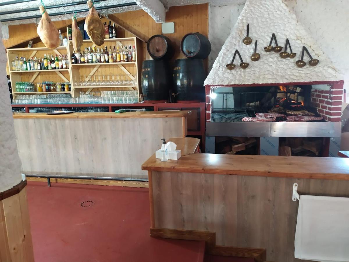 Sidreria La Casa Abajo Hotel La Franca Bagian luar foto